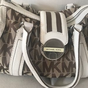 Micheal Kors bag